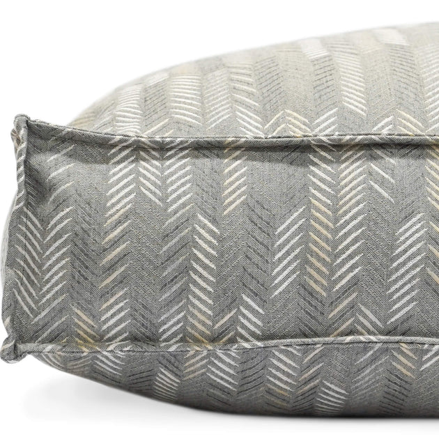 Lounger Pet Bed in Muttly Merle