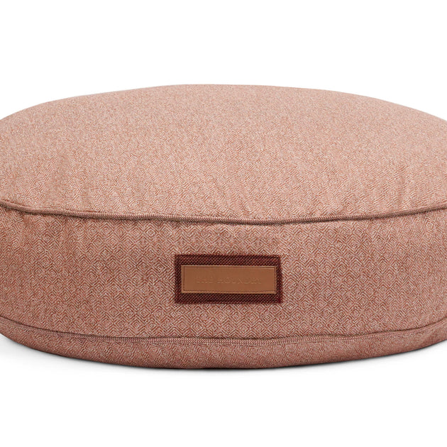Round Pet Bed in Pittie Pink